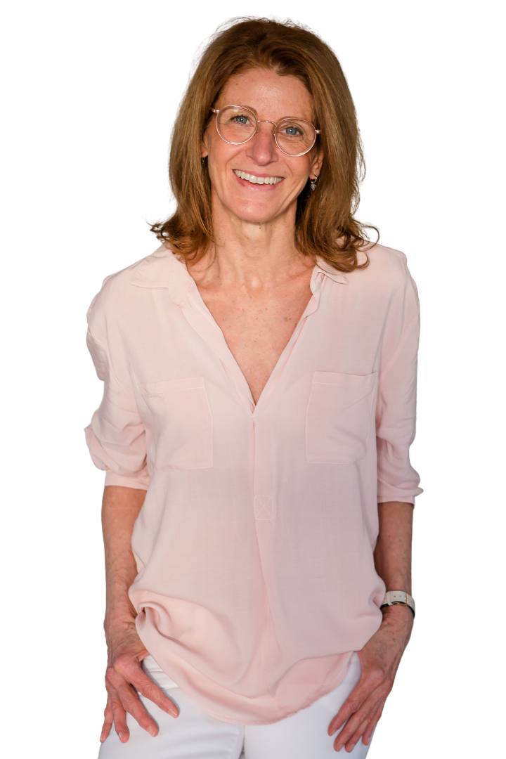 Tina Hirth lächelt in die Kamera. Sie ist Heilpraktikerin in Schotten.
